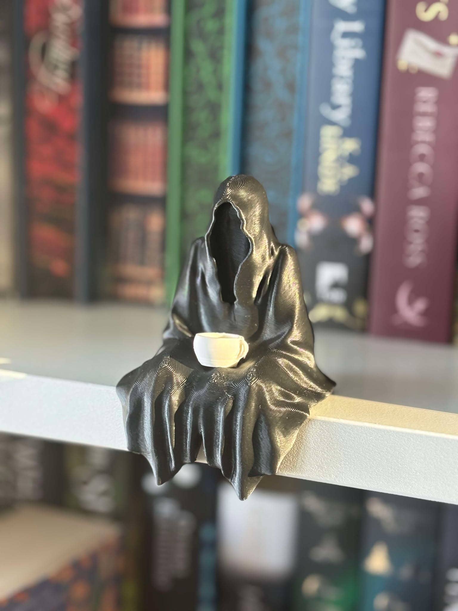 Bookshelf Suriel